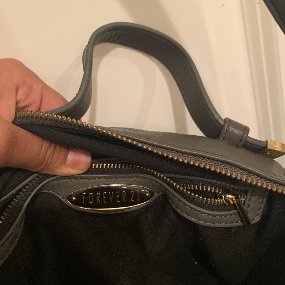 Grey Purse - Picture 5 of 7